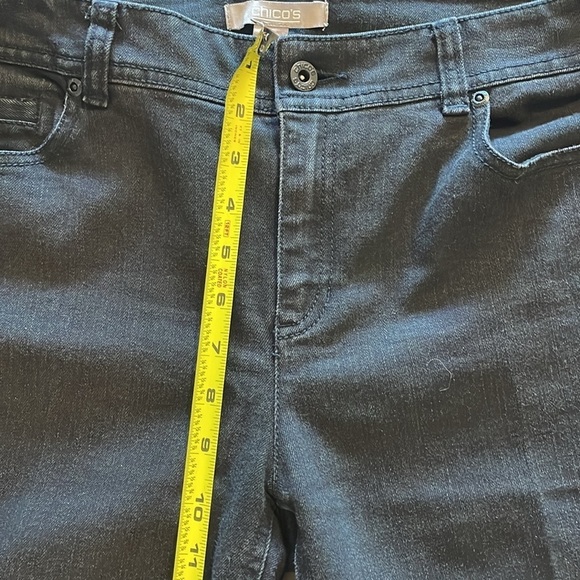 Chico's Women's Denim Jeans Size Medium Black Stretch Cropped Contemporary - Picture 12 of 15